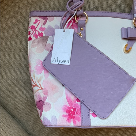 NWT Alyssa Large Tote Floral Design White Pink Purple Gold Hardware - Picture 2 of 14